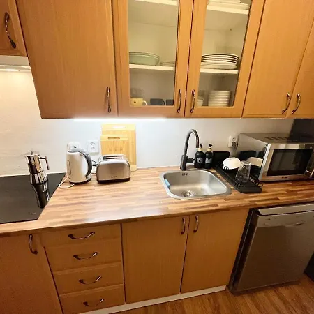 Location 1, Comfy, Quiet, Cosy Apartmán *